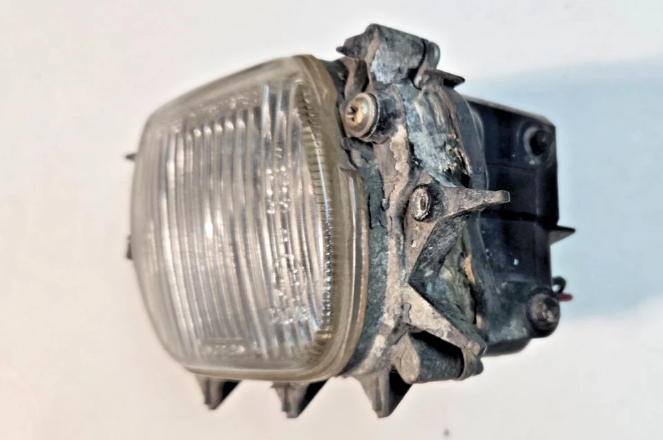 Nissan NX NX2000 NX1600 100NX B13 Coupe 91-93 Fog Lights RH OEM DRIVER - Image 3 of 4
