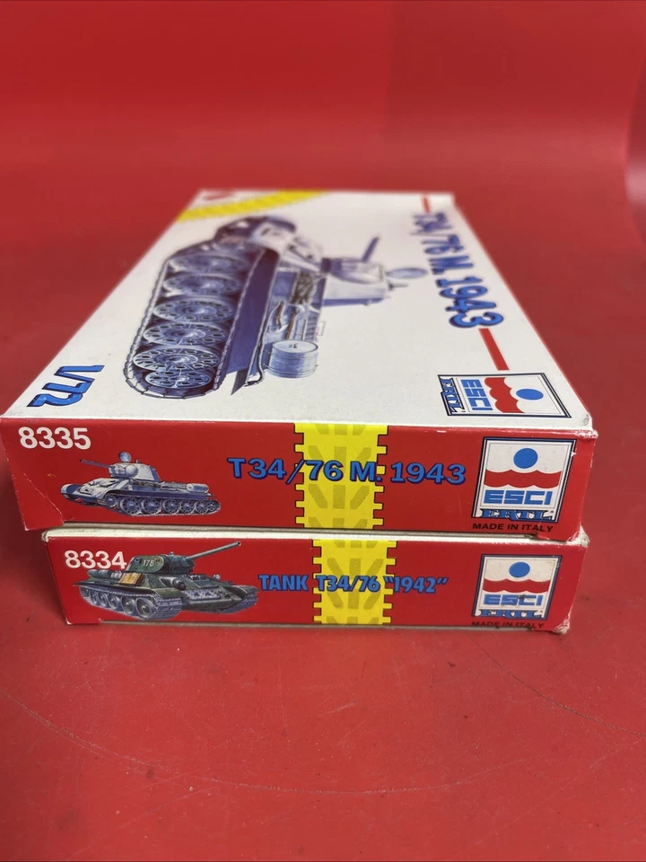 Vintage ESCI T34/76 M & T34/76 Military Army Tank Vehicle Model Kit  1:72 Lot - Image 3 of 4