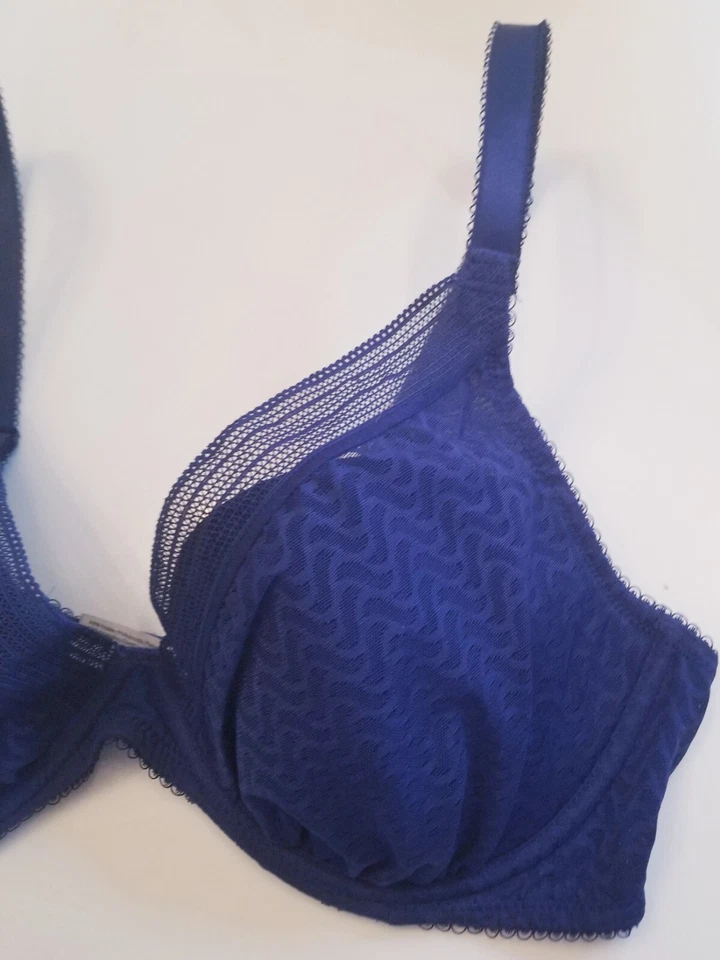 Wacoal Bra 36D Blue Lace Overlay con aros ligeros bonitos y preciosos  Foto 4 de 4
