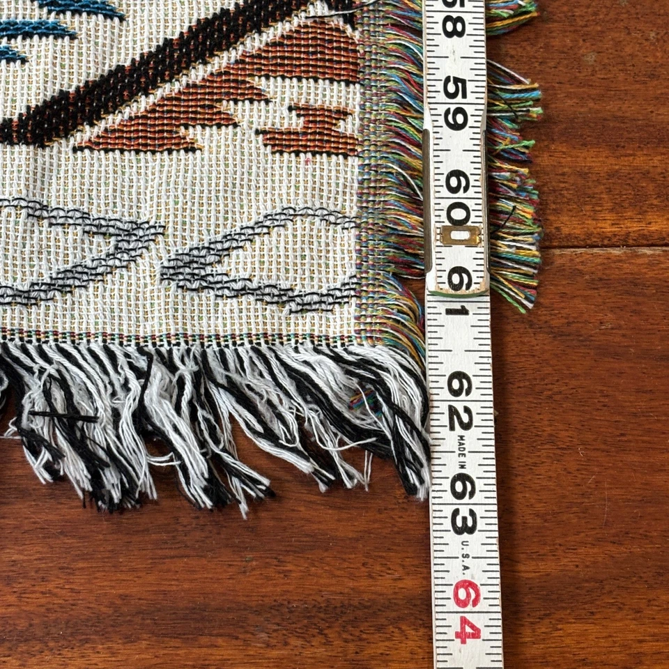 Manta tejida geométrica con flecos de diamante tribal bohemio Foto 3 de 4