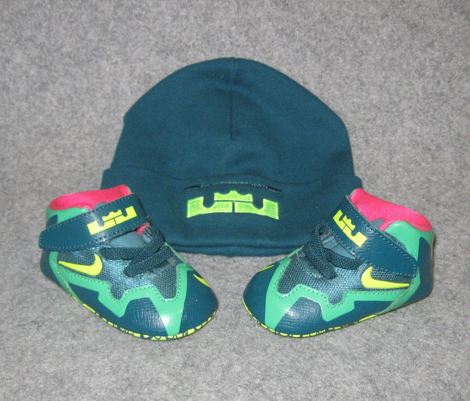 Sneakers Hat Gift Set Green New