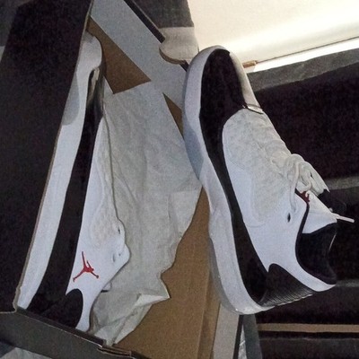 Jordan White/Black Men's Low Top Lace-Up Athletic Sneakers New w/ Box