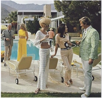 Slim Aarons Pool Side Party (Fotodruck) ungerahmt