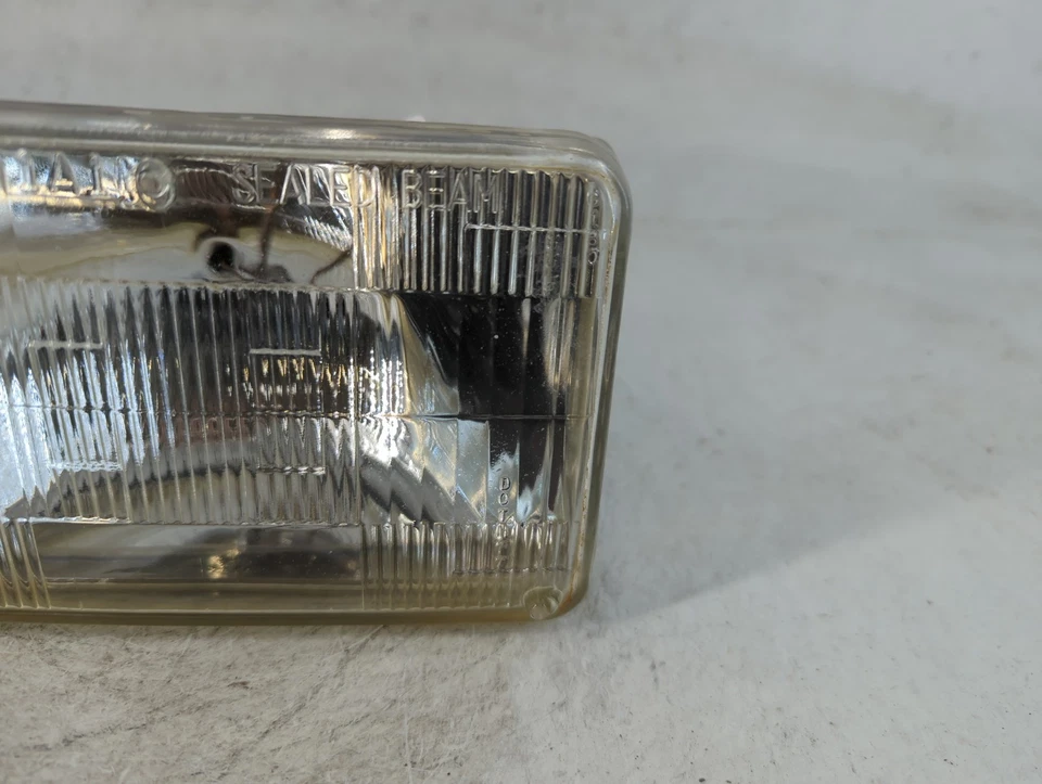 1991 Chrysler Lebaron Driver Left Oem Front Light Lamp EZOW9 - Image 4 of 4