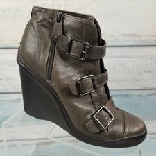 simply vera vera wang grouse women's high heel ankle boots