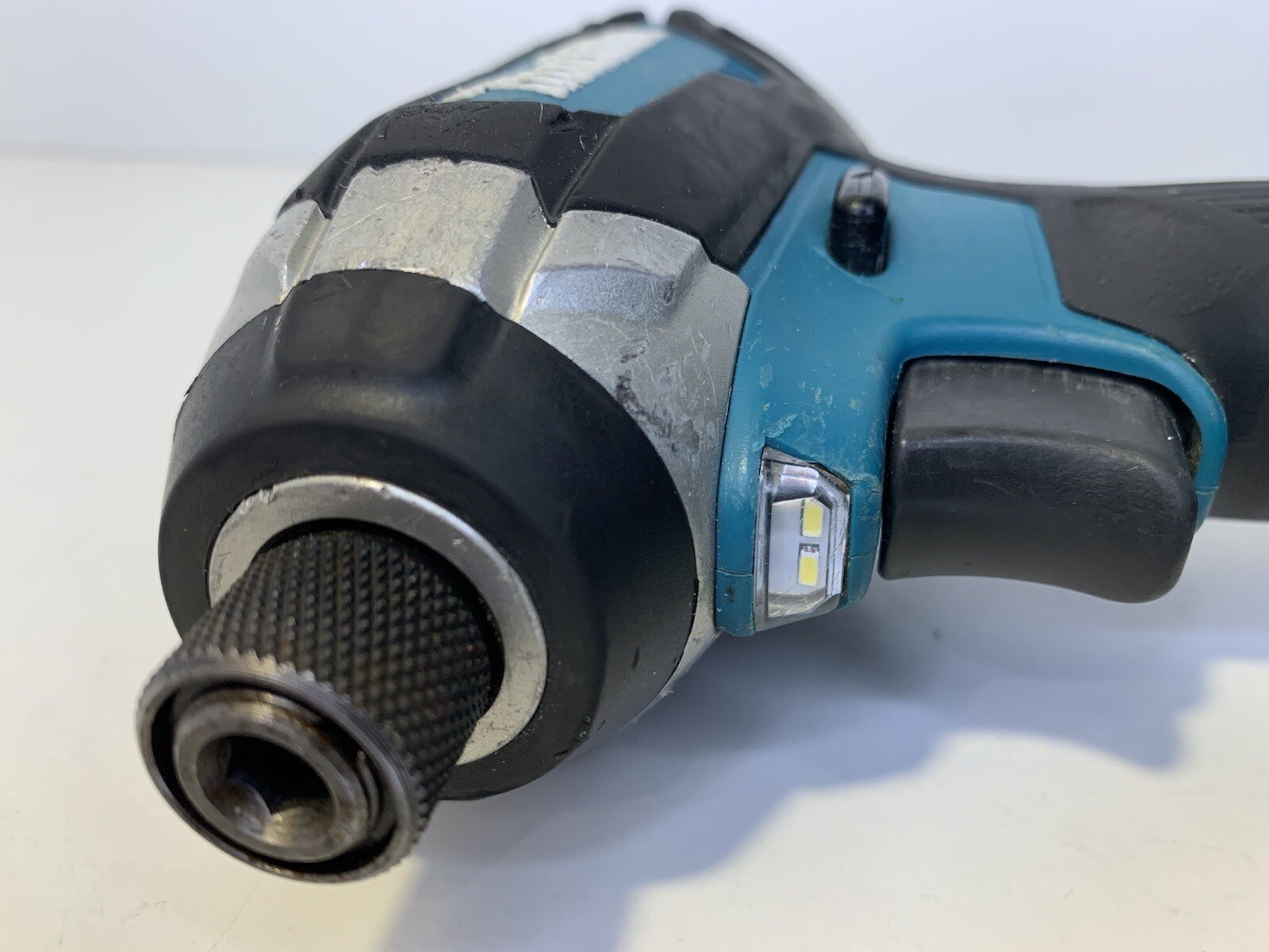 Makita LXT 18v Liion Brushless Cordless Impact Driver DTD153 Body Only