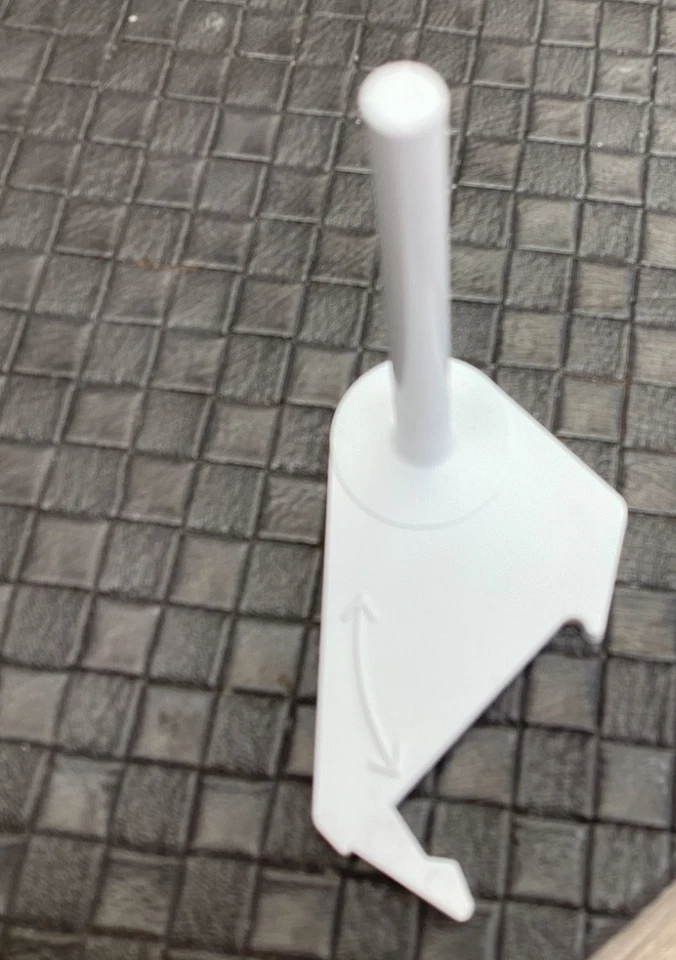 Genuine spool  holder for Bernina Artista 170 /180 sewing machine pin 007912 - Image 2 of 4