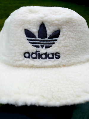 ADIDAS Snow White Sherpa WOMENS BUCKET HAT Adult Beach Festival