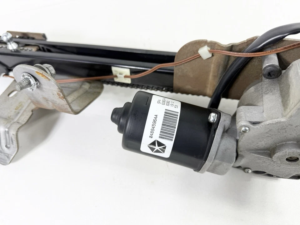 Grand Caravan Town & Country 2008-2013 motor de puerta levadiza eléctrica 04894596AB/AA probado Foto 4 de 4