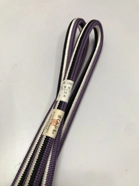 Nuevo Conjunto Redondo Obi-jime Pura Seda con Estampado Rayas Blanco Morado y Negro Foto 2 de 4