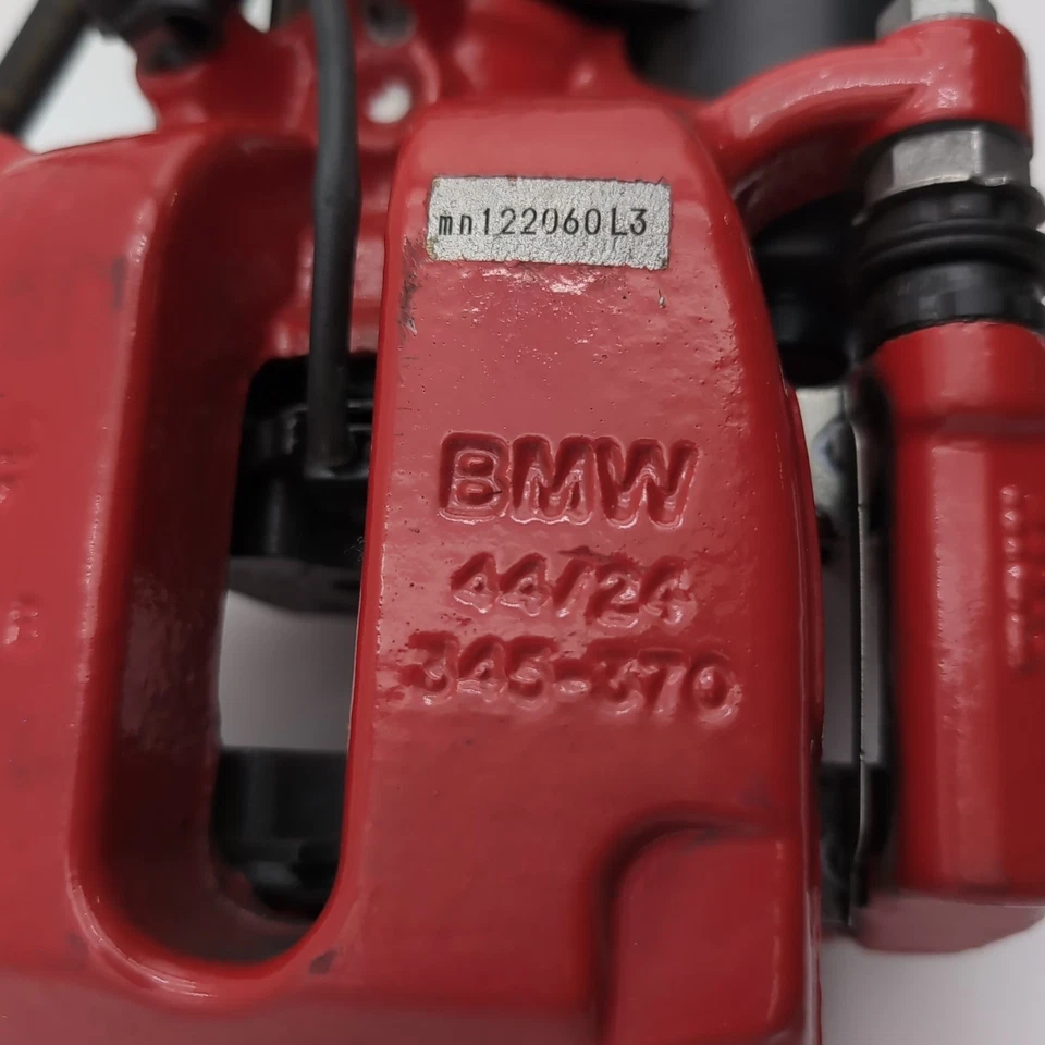 Pinza de freno trasera derecha BMW X3M X4M X5 X6 2019-2025 con motor rojo M-Sport Foto 3 de 4
