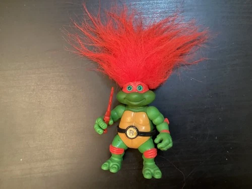 Vintage 1993 TMNT Turtle Troll Raph Raphael Action Figure with belt & Sai