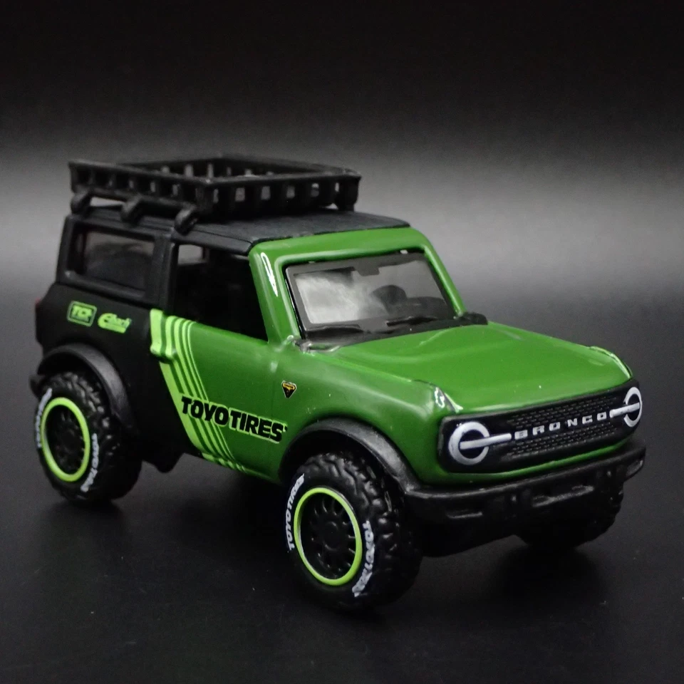 2021-2025 FORD BRONCO 2 Due Porta Toyo Pneumatici 1:64 Diorama Scala Modellino - Immagine 4 di 4