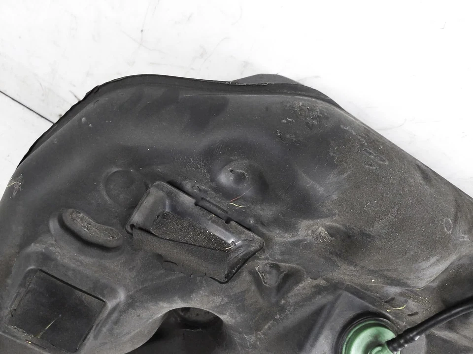 Lexus Ct200h 2013-2017 tanque de combustible de gasolina - 77001-76290 Foto 2 de 4