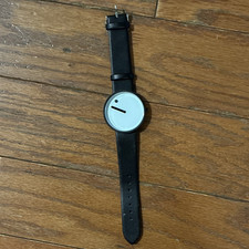 Pixdu Minimalist Analog Quartz Watch White Dial Black Leather Strap Round