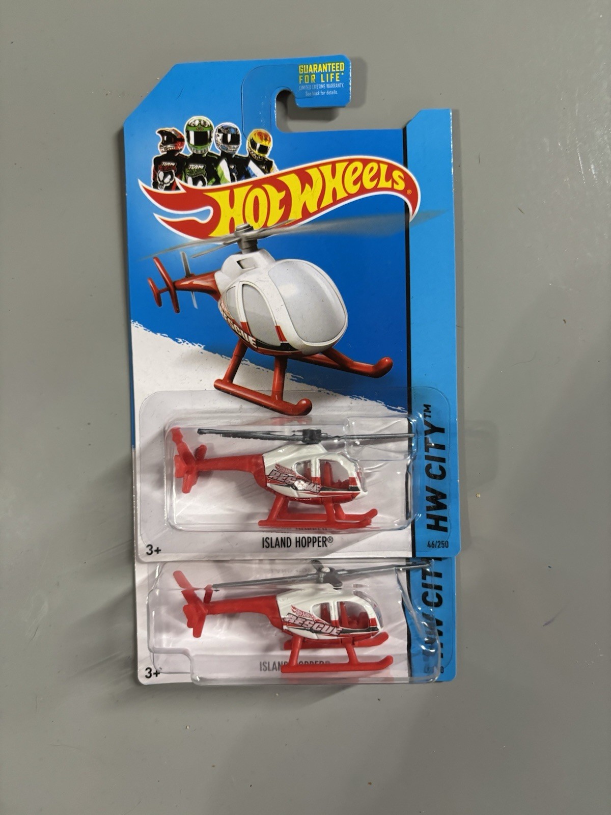 2014 Hot Wheels #46 HW City-HW Rescue ISLAND HOPPER White-Red w/Gray Prop