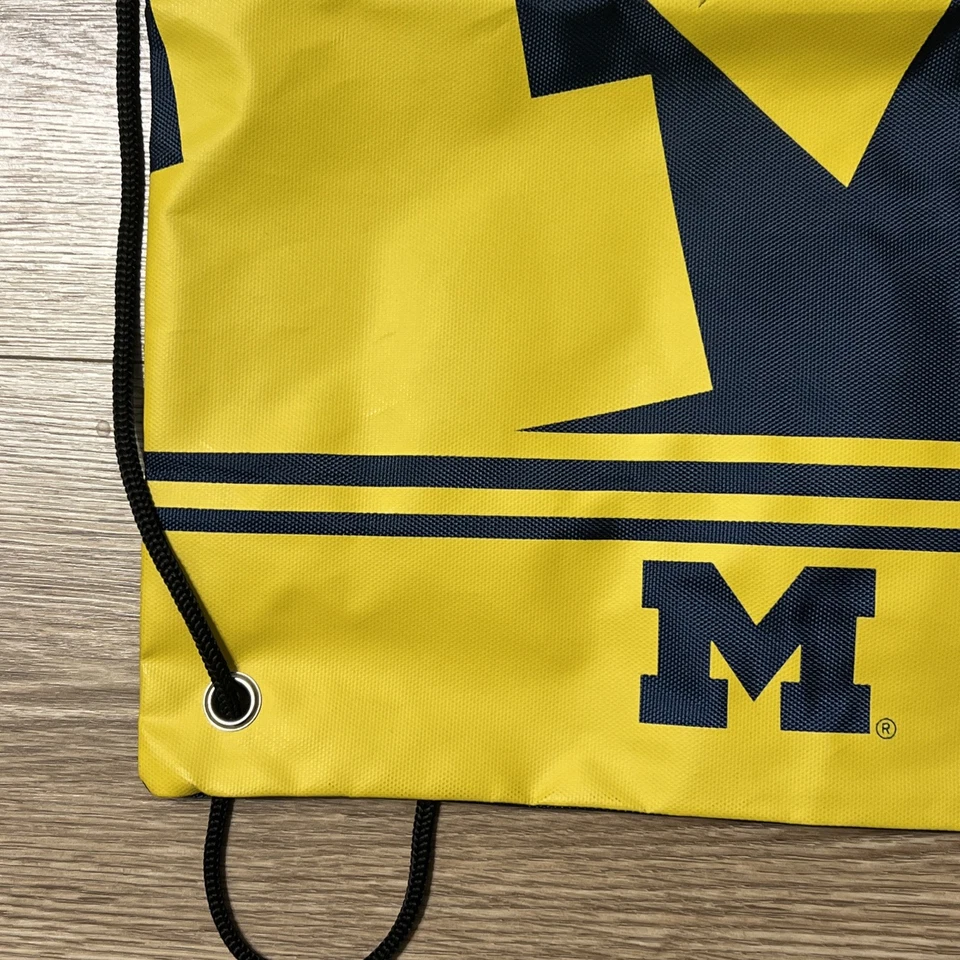 NEW Michigan Wolverines NCAA Drawstring Bag Backpack Cinch Book Sack (A49) - Image 3 of 4