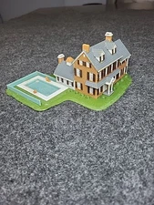 Faller N Scale Model  2257  Villa  w Swimming Pool Fully Assembled 