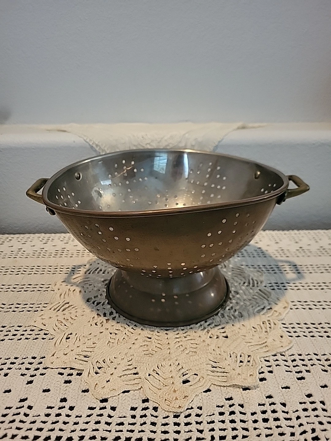 Vtg Copper Footed Colander Brass Handles Hand Strainer Colander Farmhouse Read
Opens in a new window