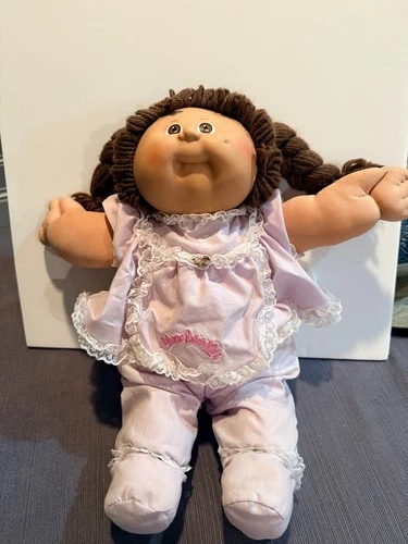 Cabbage Patch Kids Doll Coleco 1978/1982  brown hair brown/eyes Vintage Signed