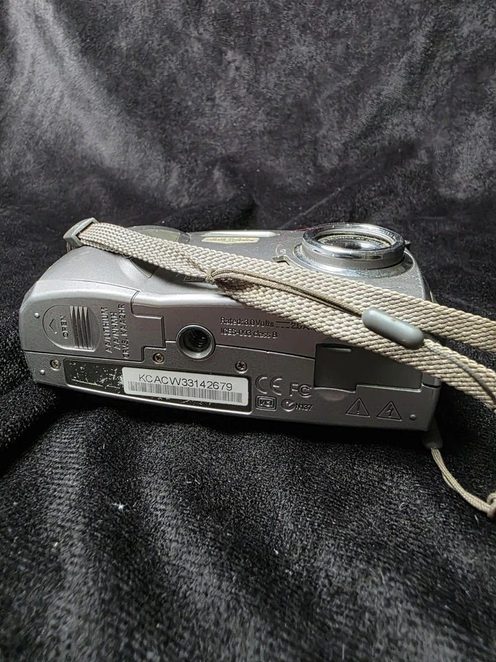 Kodak EasyShare CX4310 3.2MP Digital Camera Silver - Image 3 of 4