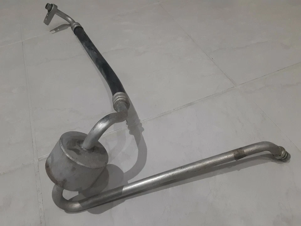 Manguera de tubo evaporador de aire acondicionado condensador Chevrolet Malibu 2006-2012 OEM 20800923* Foto 3 de 4