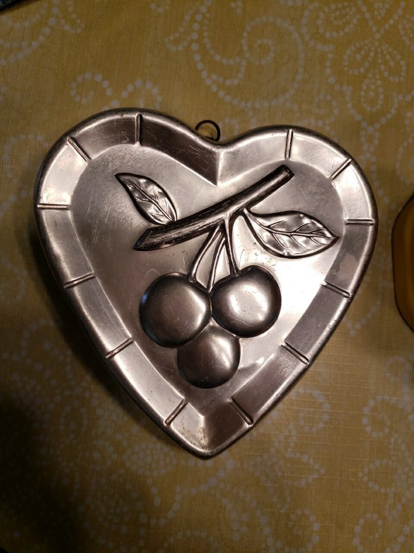 West Bend Vintage Heart Shape Copper Tone Gelatin Jello Cake Mold Wall Hanging