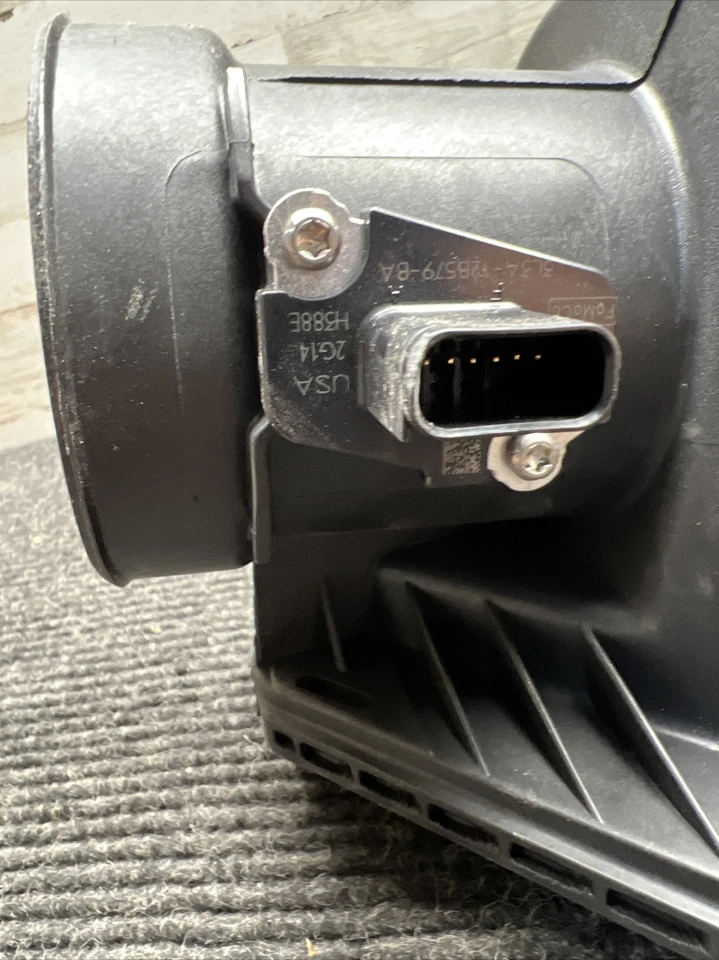 Cubierta genuina Ford TAURUS 2008-2012 8G1Z-9661-A Foto 2 de 4