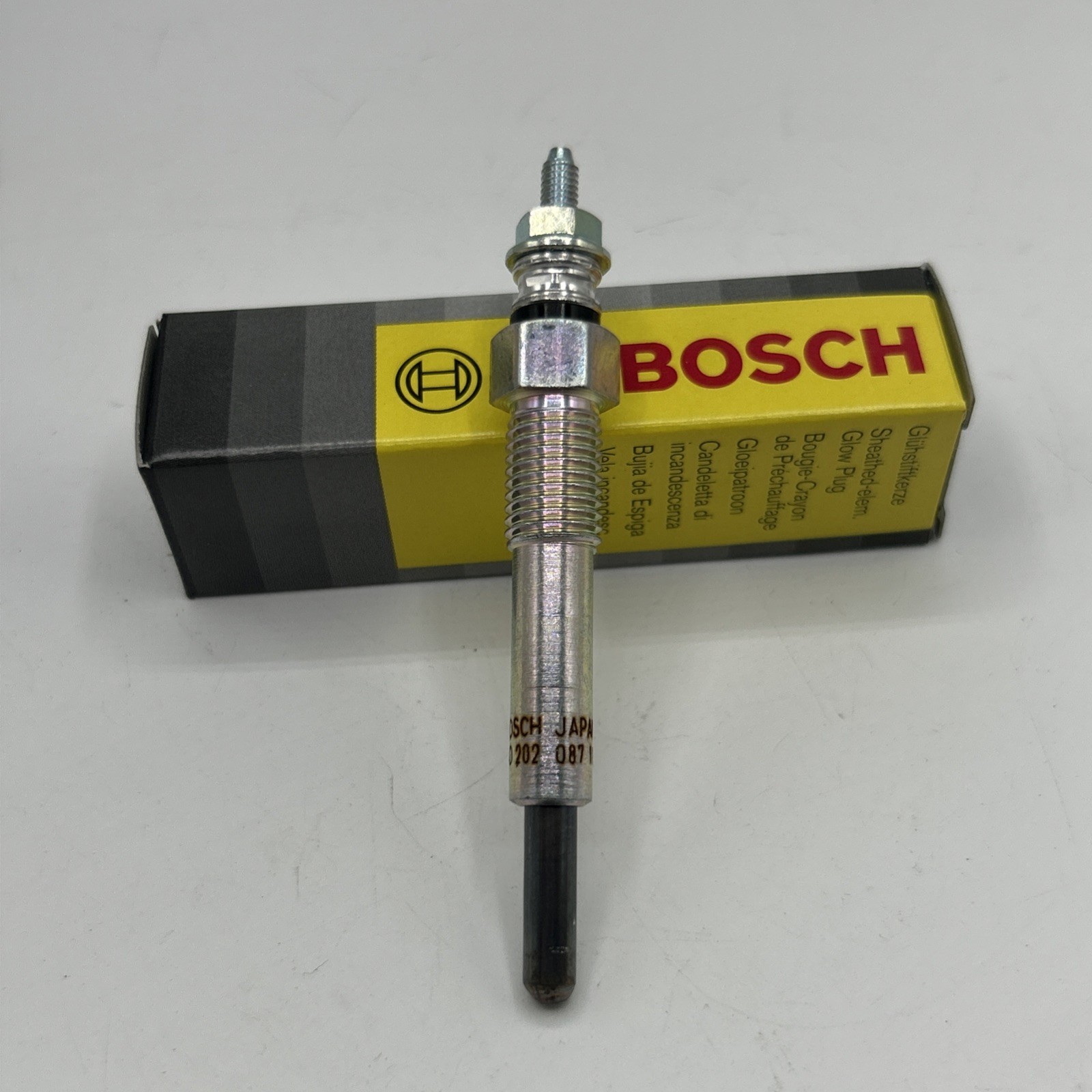 Bosch Diesel Glow Plug For Isuzu Trooper 3.1, Opel Astra F 1.7, Campo Corsa A-B