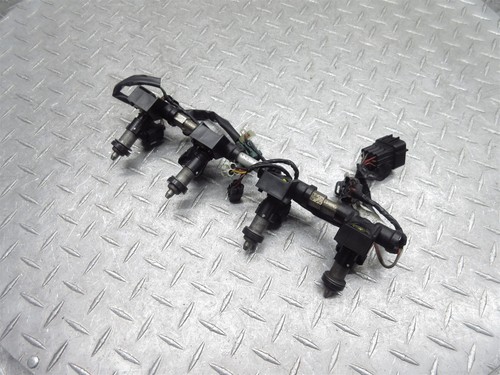 2000 00-03 Suzuki GSXR 750 GSXR750 Fuel Gas Petrol Injector Nozzle Rail Pipe