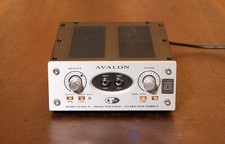Strumento mono Avalon U5 classe A e preamplificatore DI