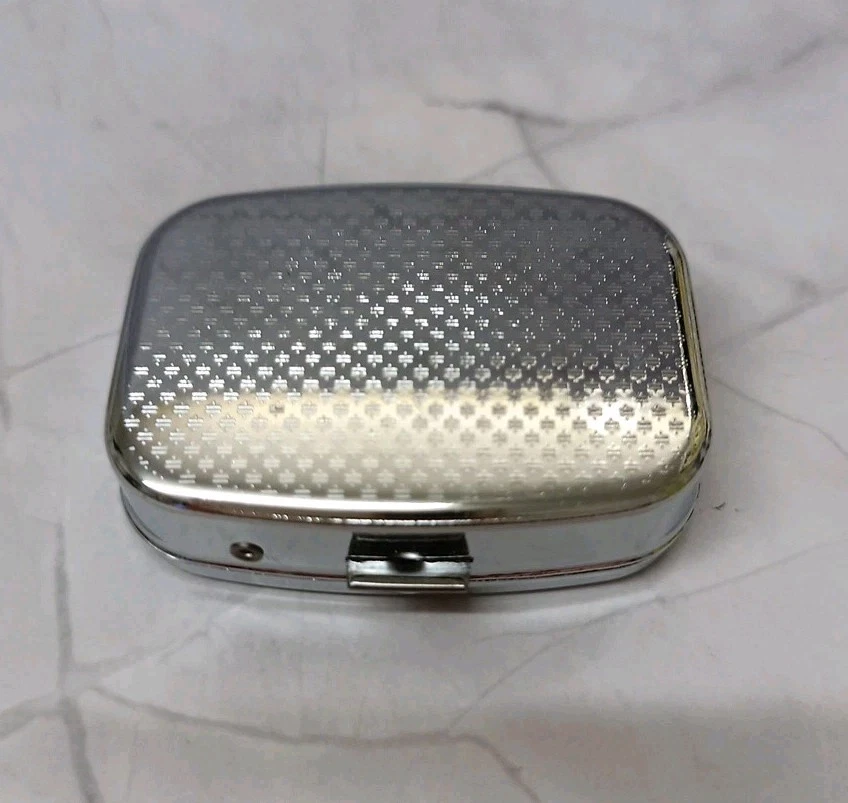 Cute Bunny/Rabbit in Hat Rectangular Pill Box With Mirror in Lid BNWOT - Image 3 of 3