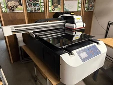2022 RAINBOW UV Flatbed Printer 6090 32"x24" - WORKS BUT NEEDS 2 PRINTHEADS
