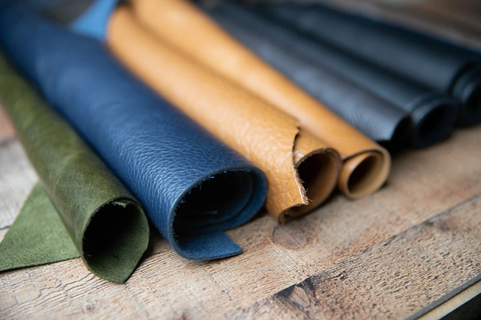 Estofamento premium de couro bovino italiano --- X peças de tamanho grande 12"x18 - Imagem 3 de 4