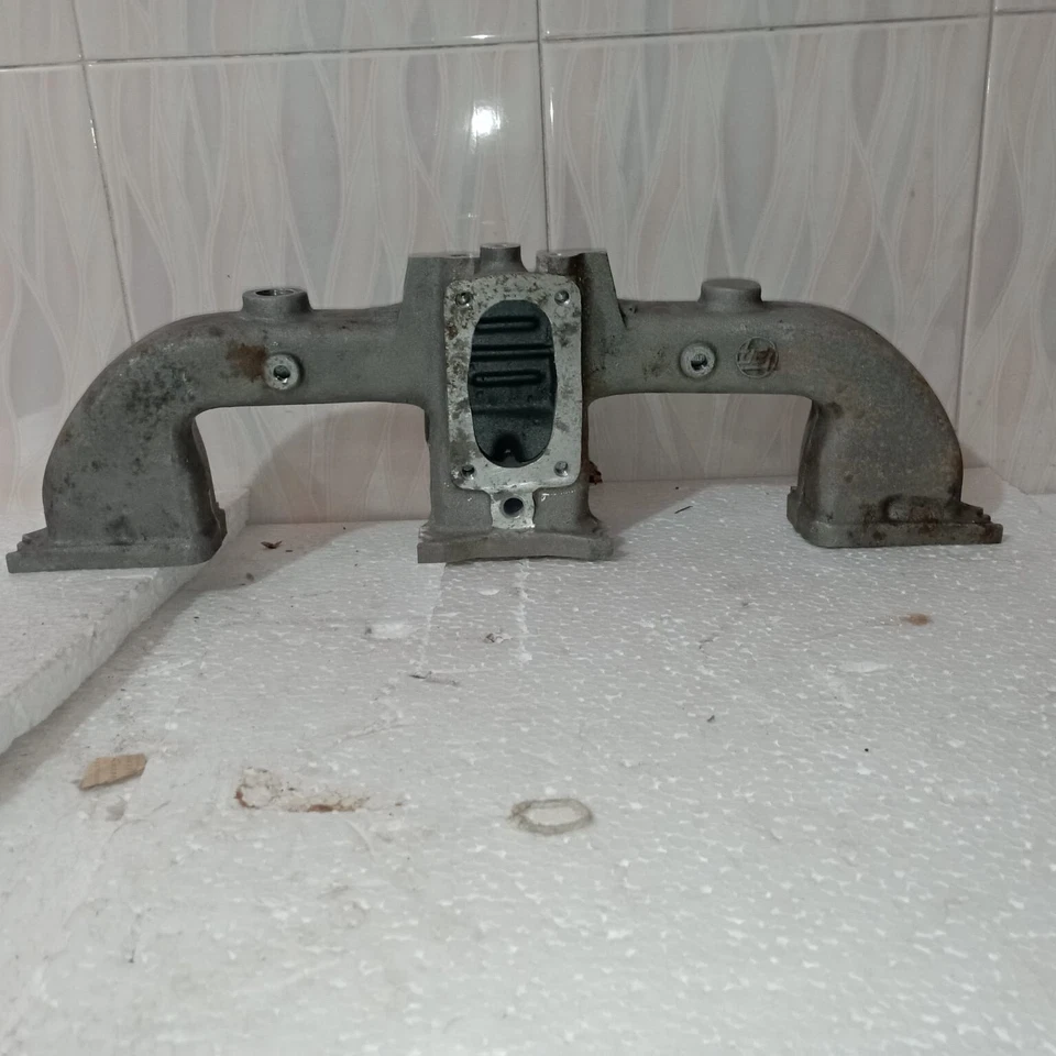 Colector de admisión TEQ original Toyota Land Cruiser FJ40 FJ43 FJ45 17111-60091 NUEVO DE STOCK Foto 4 de 4