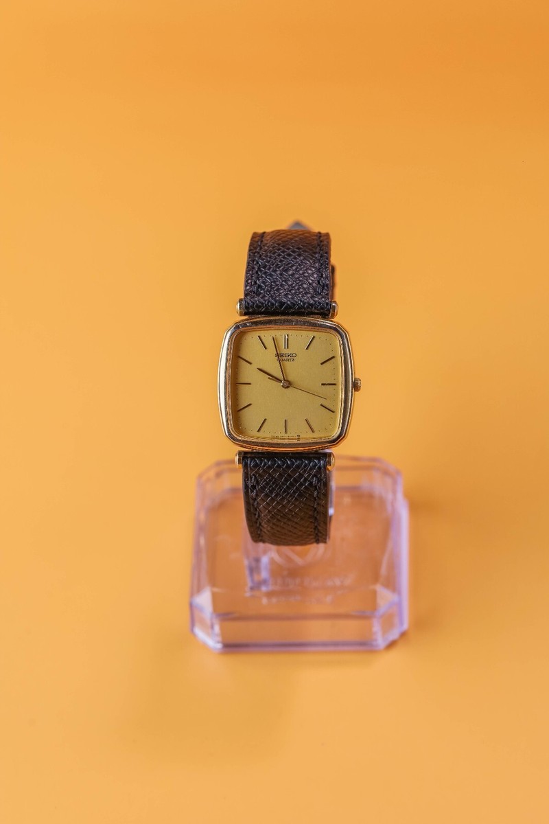 Seiko 9021-502A Rectangular Case 35x29mm Mens Quartz Watch | eBay