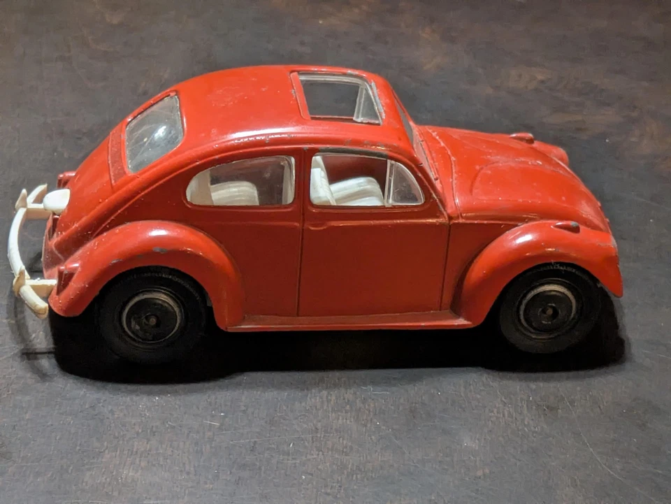 Vintage Hubley Gabriel Volkswagen Beetle VW Bug Plastic Toy Car Red USA 1960s - Image 3 of 4
