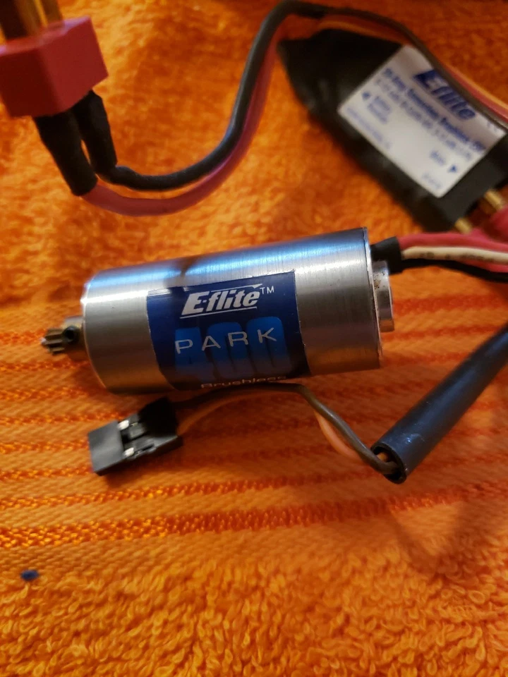 E-flite Brushless Motor 4200Kv Park 400 W/20 Amp ESC Combo  - JT25 - EFLM1100 - Image 3 of 4