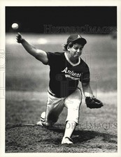 1990 Press Photo Amherst Legion pitcher Scott Carew vs. Palmer - srs03552