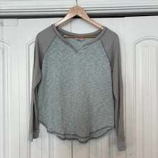 Boutique Gray Long Sleeve Top Size Medium