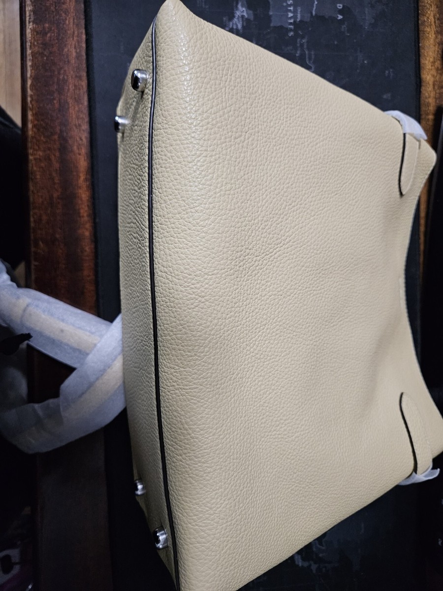 COACHふぁん COACH The Coach Originals Glovetanned Leather Swing Zip