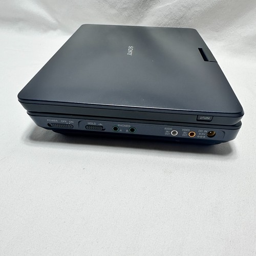 Sony DVP-FX921 Portable DVD Player with 9" Screen - Picture 2 of 4