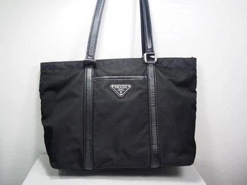 Sac fourre tout PRADA nylon authentique noir moyen femme Italie 114916