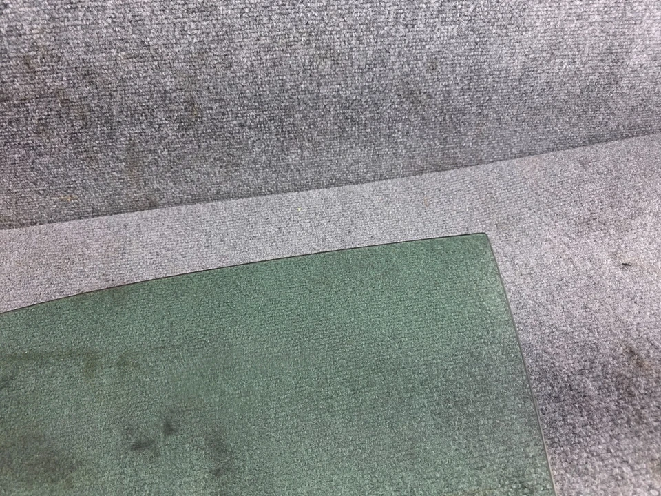 2001-2006 LEXUS LS430 OEM FRONT LEFT DRIVER DOOR WINDOW GLASS - Image 3 of 4