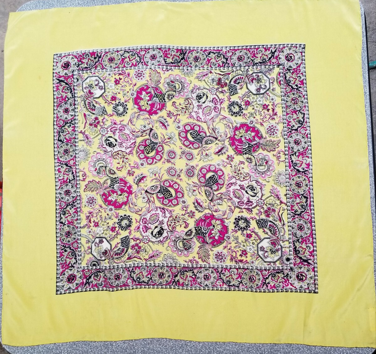 Gorgeous SAKS FIFTH AVENUE Vintage SILK SCARF 1960s 35