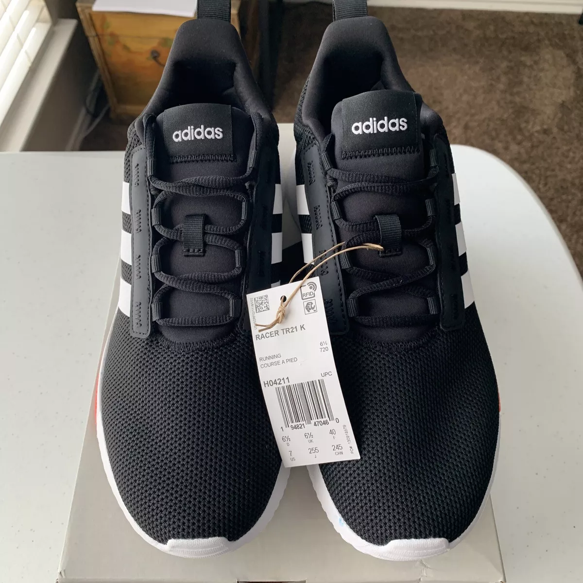 Adidas youth 2025 shoes size 7