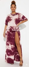 NWT! FASHION NOVA Knot/Twist Short Sleeve Burgundy Tie Dye Slit Shirt Dress, S