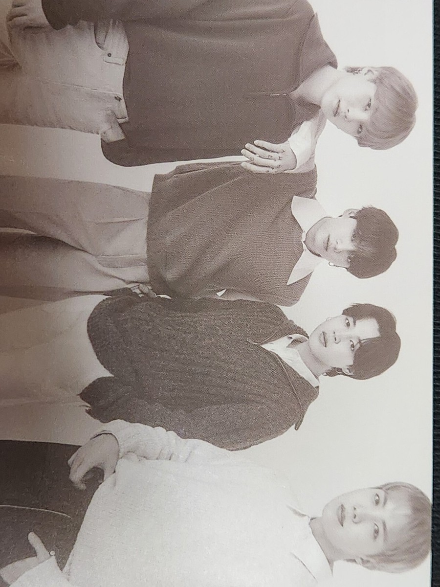 BTS Crewneck SHIRT Black Photocard POP-UP : MONOCHROME MNCR 2024