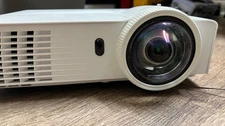 Optoma x305st Projector XGA short throw 1024x768 XGA Taking Offers