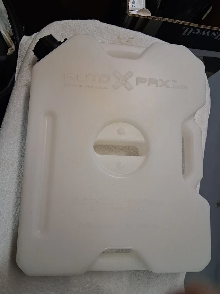 Rotopax 2 Gallon Water Container Foto 3 de 4
